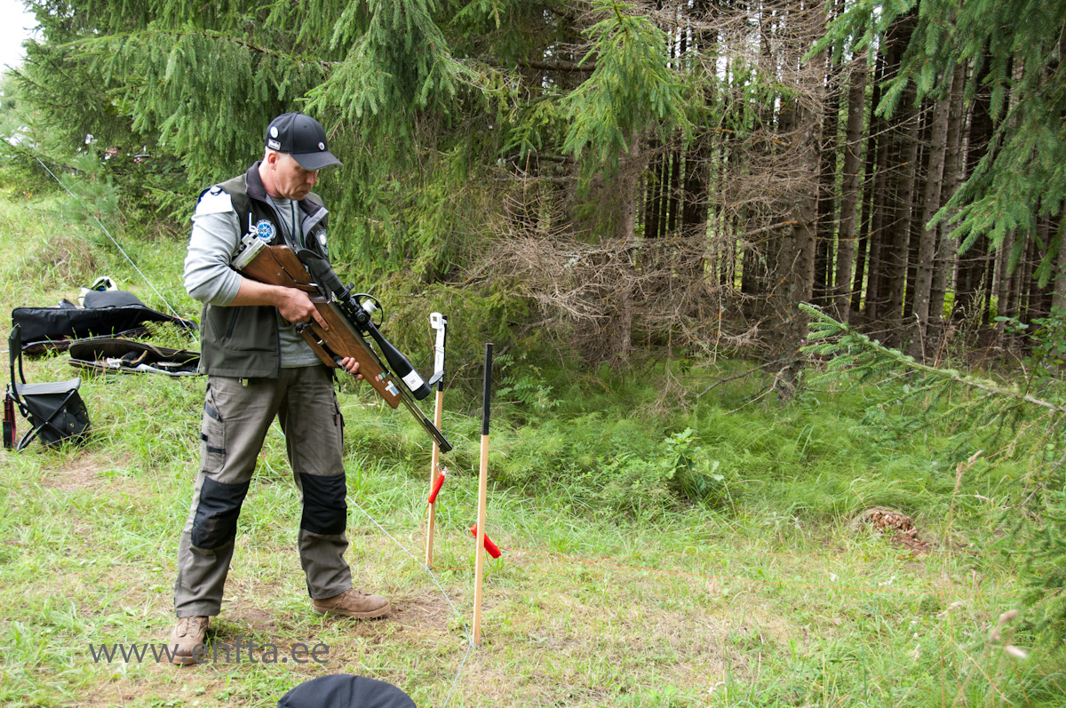 Know, when to take a pause. Meelis Kurvits EE, Weihrauch HW 97 K, Hawke SideWinder 8-32x56